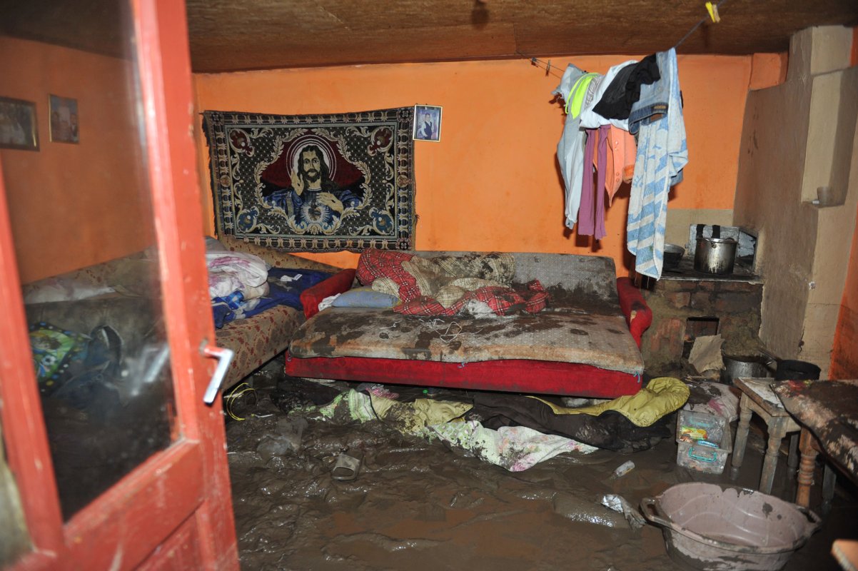 O mână întinsă către cei năpăstuiți 51098