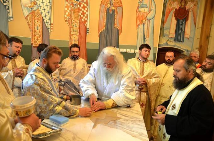 Sfinţire de biserică în comuna Mogoşeşti din judeţul Iaşi 51053