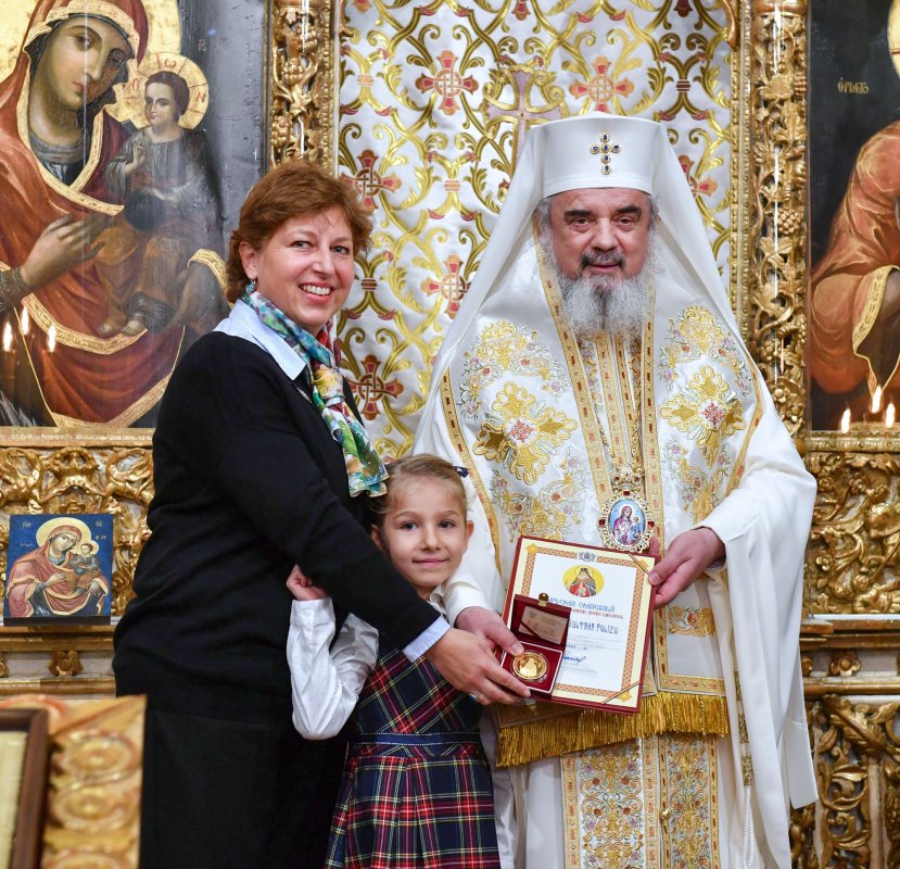 Biserica Albă de pe Calea Victoriei a fost târnosită 50987