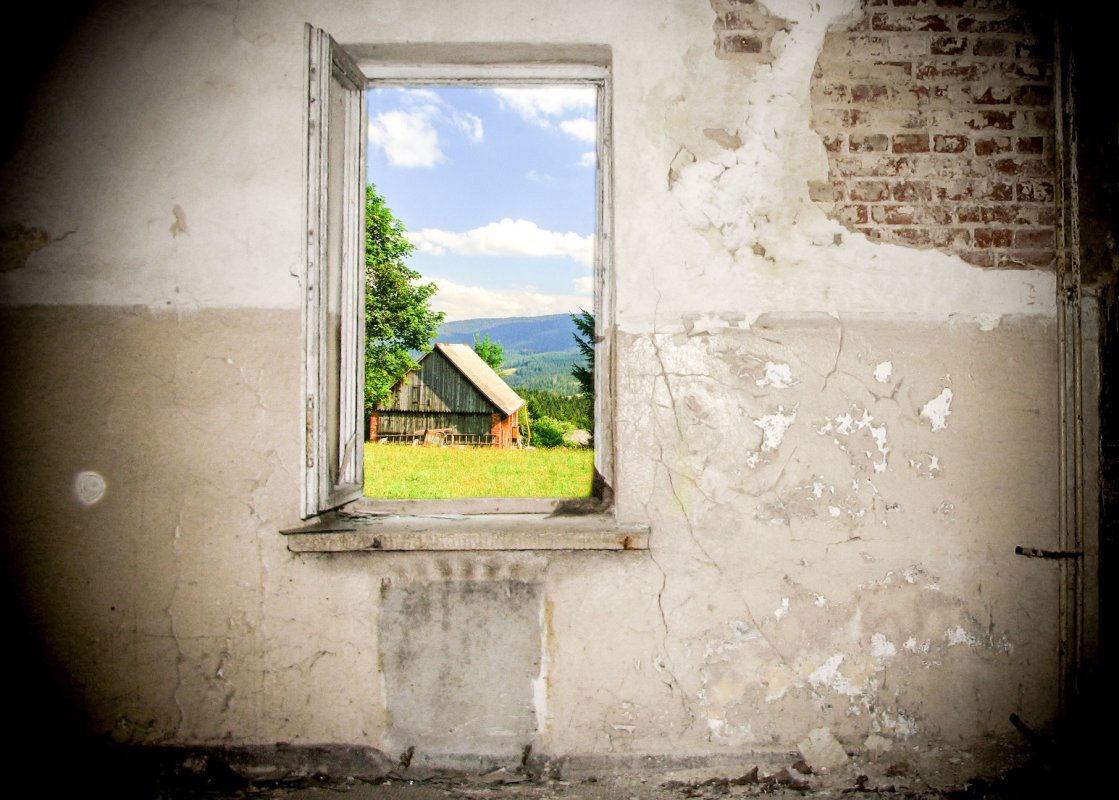 Evaziune și realitate 51006