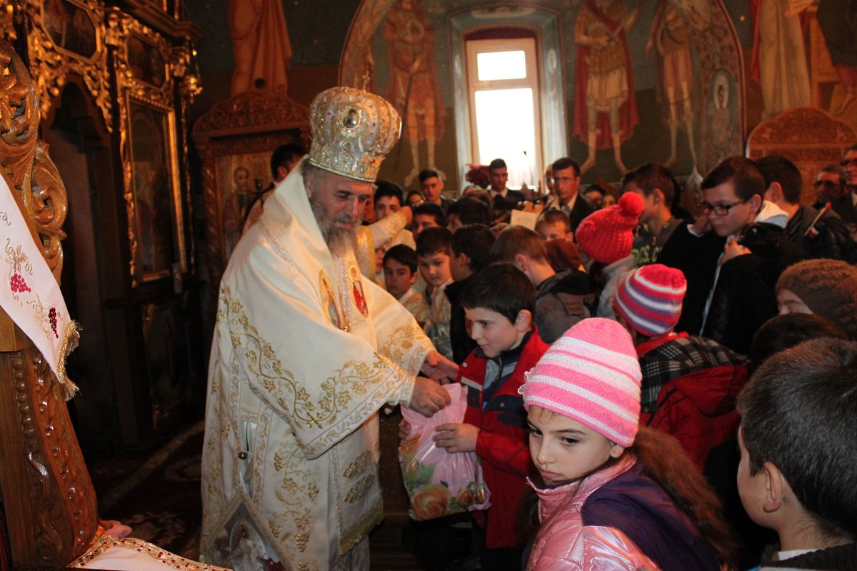 Ajutor pentru familiile afectate de inundații 50931