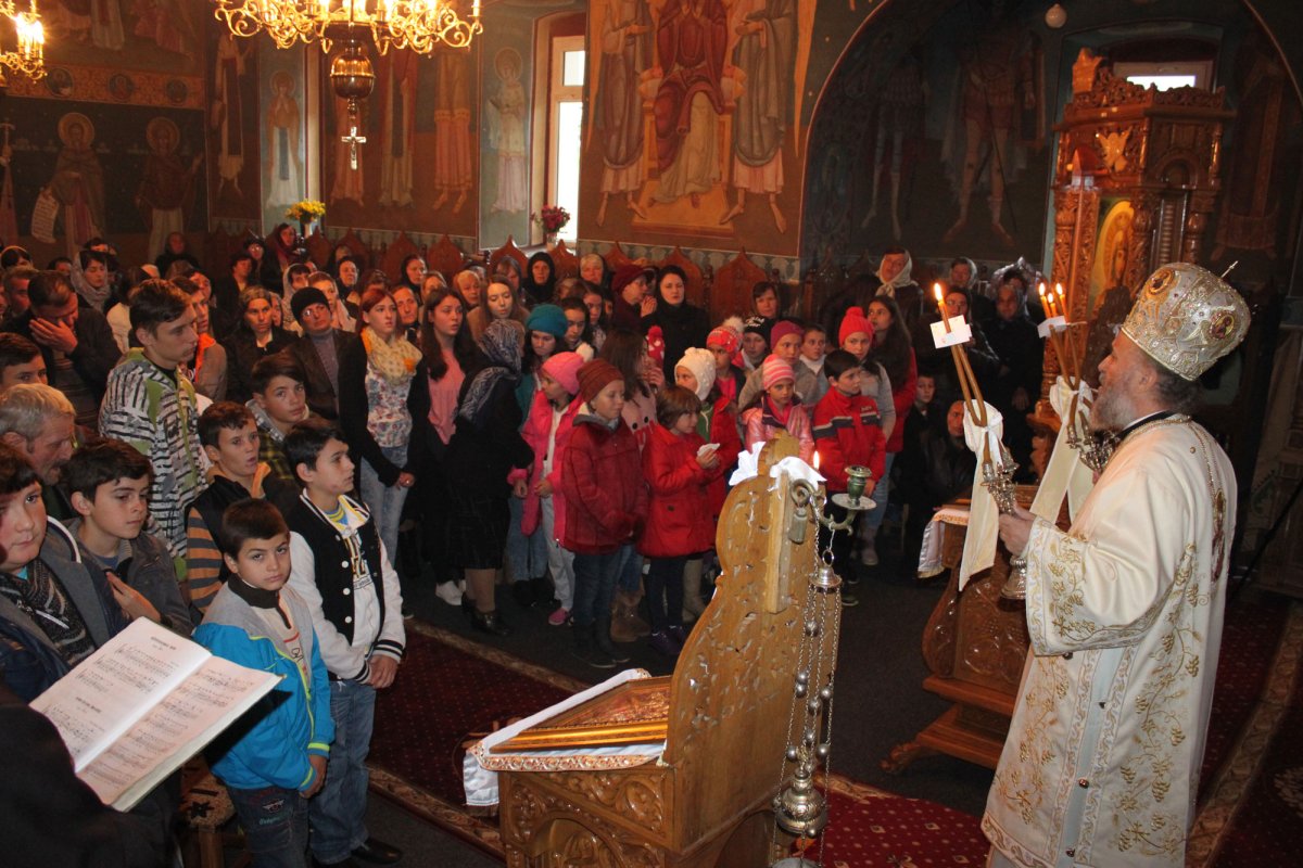 Ajutor pentru familiile afectate de inundații 50934