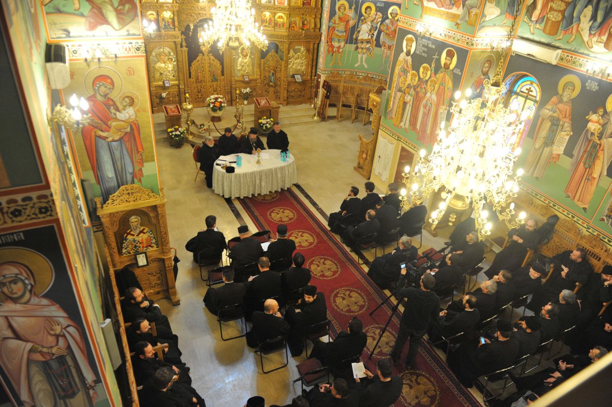 Întâlnire a clericilor din sectorul 2 Capitală 50940