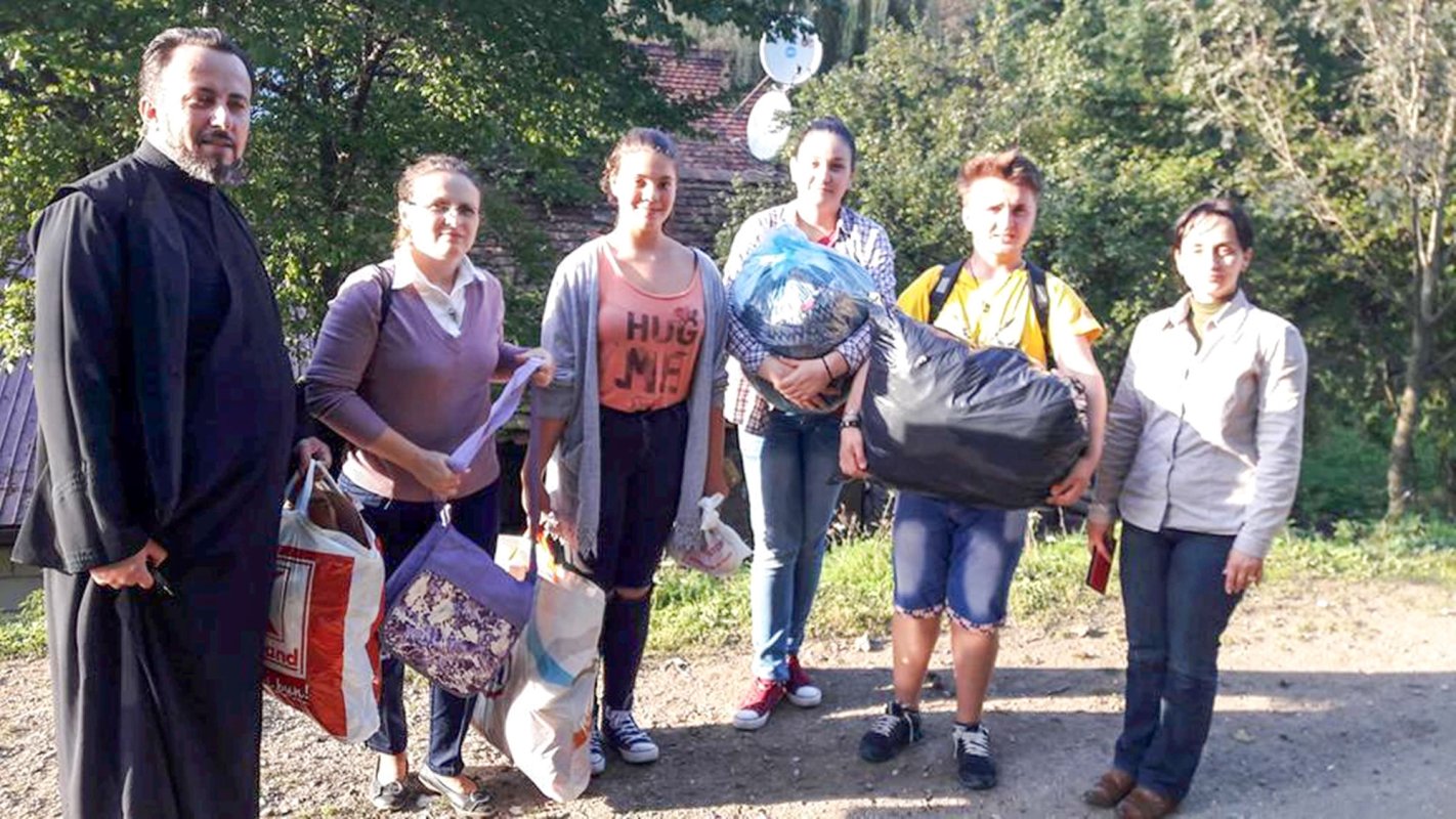 „Ghiozdanul cu bucurii” în Banatul de Munte 50876