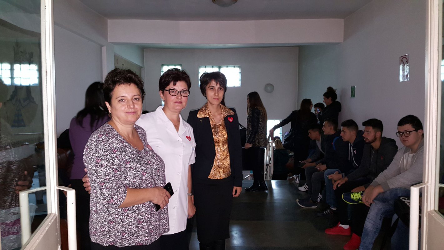 Liceeni din Ploiești au donat sânge 50864