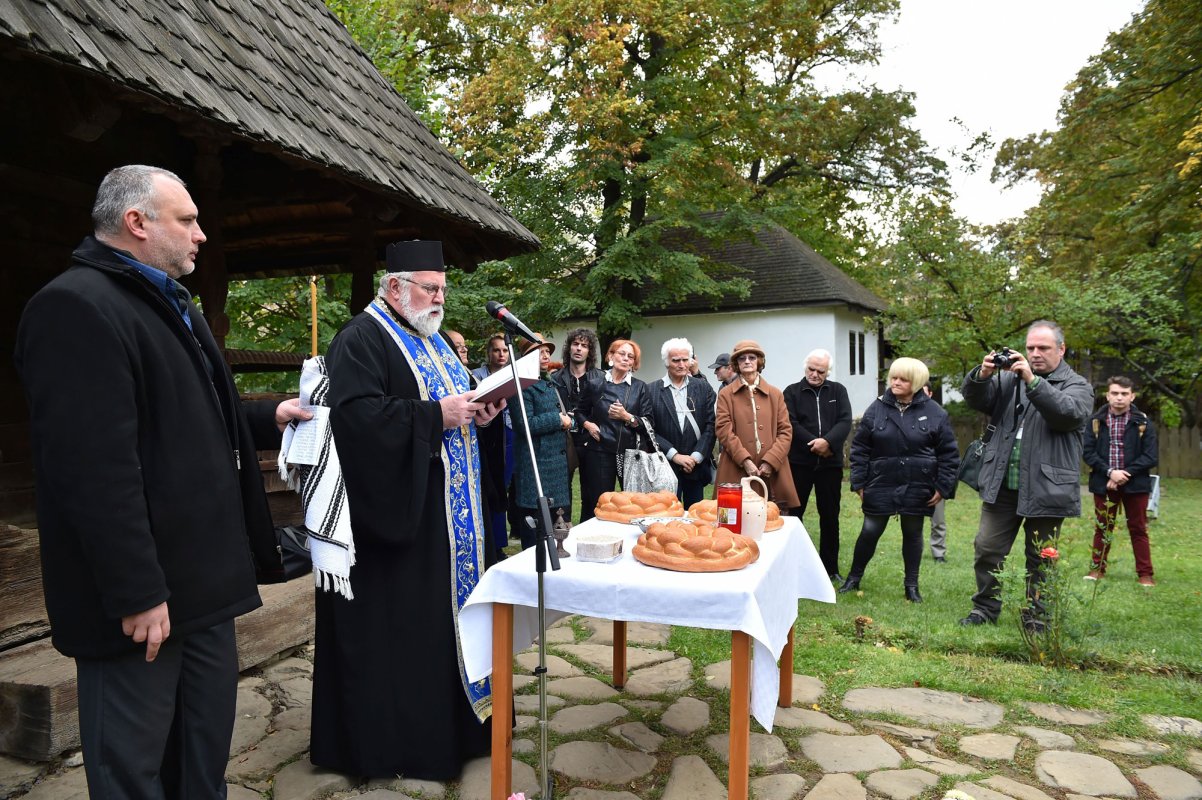 Slujbă de pomenire  a artiştilor plastici 50829