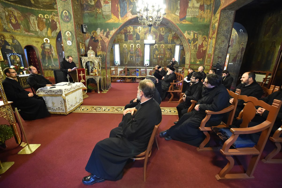 Biserica, liantul dintre familie şi şcoală 50744