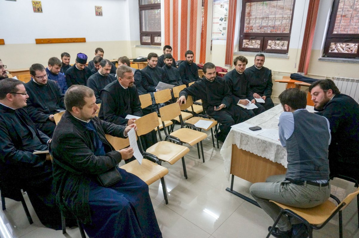 Diaconii din Bucureşti, în sprijinul pelerinilor 50740