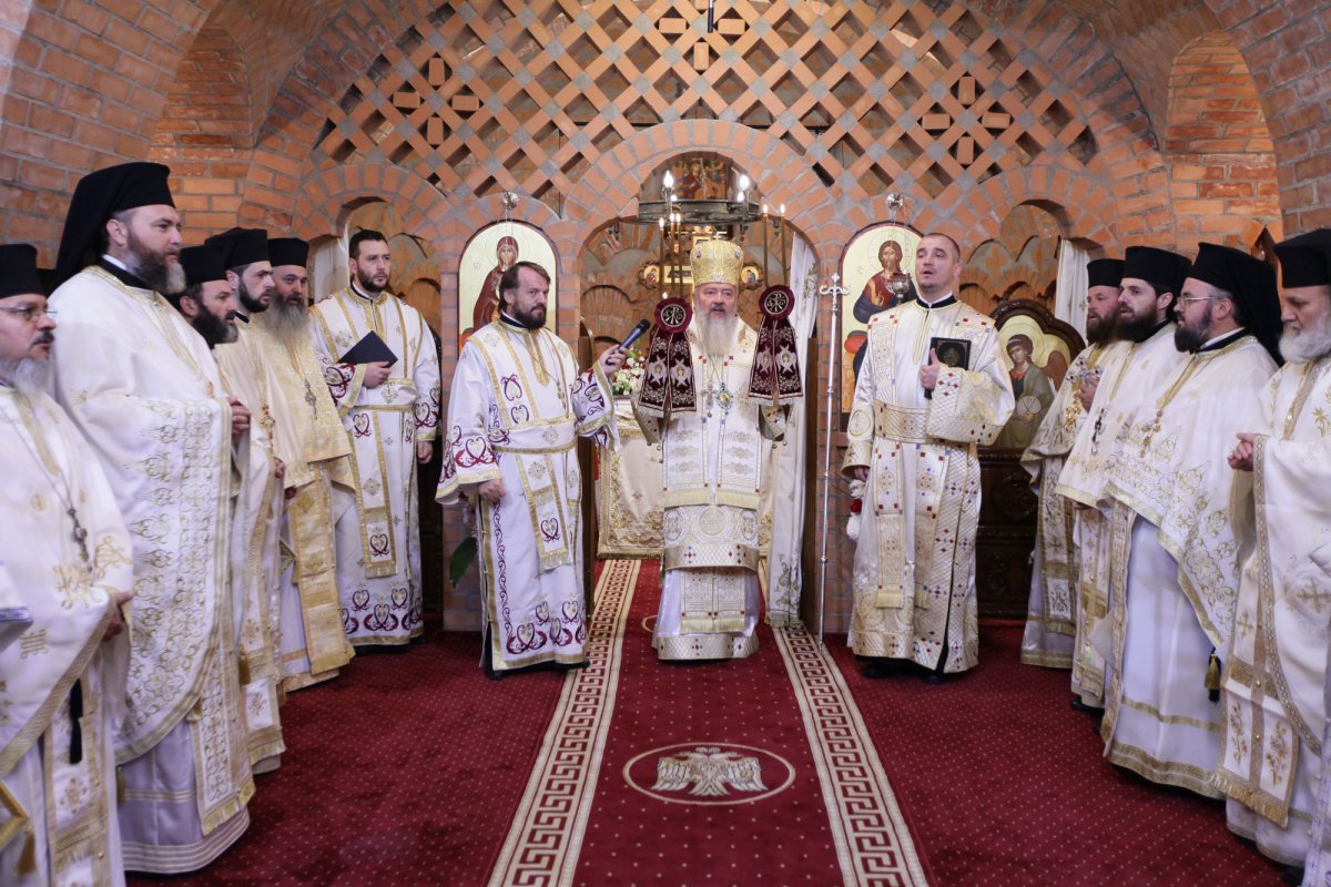 Sinaxă mitropolitană la Mănăstirea Scărişoara Nouă 50699