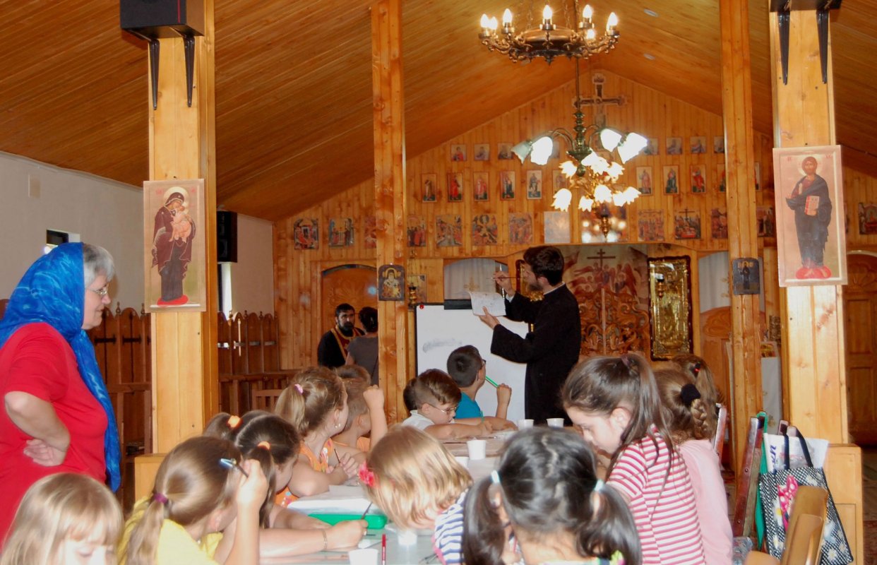 Inițiere în tainele icoanei la Parohia Timișoara-Blașcovici 50655