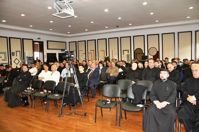 Seria de conferinţe „Glasul Bisericii în cetate”, reluată la Zalău 50644