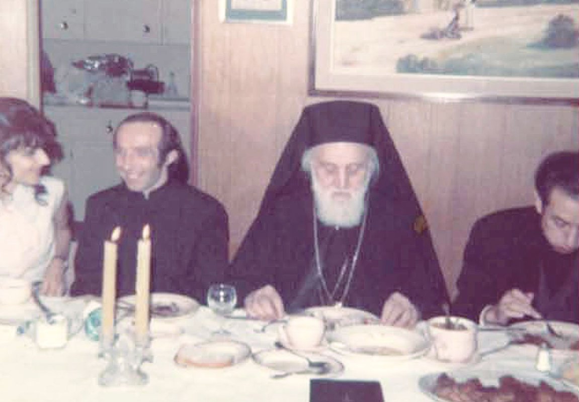 „Limba română este așa de frumoasă, încât merită să îi fac și eu câteva rochii...”  50582