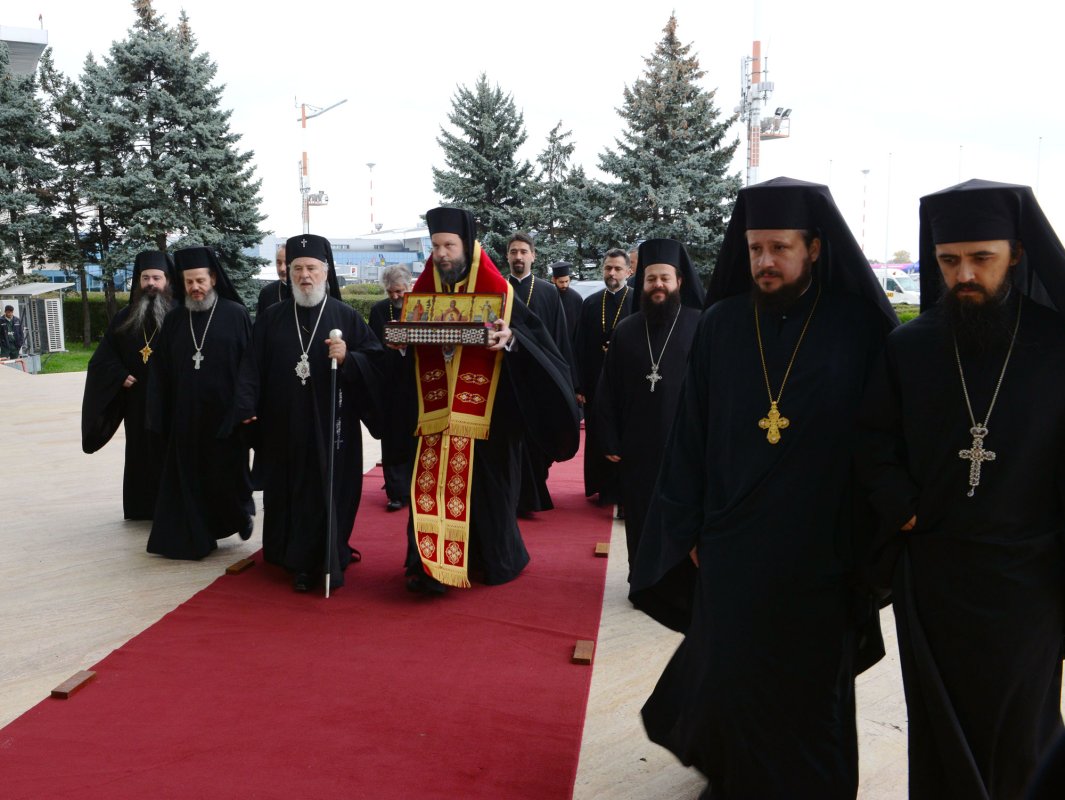Întâmpinarea moaştelor Sfântului Arhidiacon Ştefan la Aeroportul „Henri Coandă” Otopeni 50529