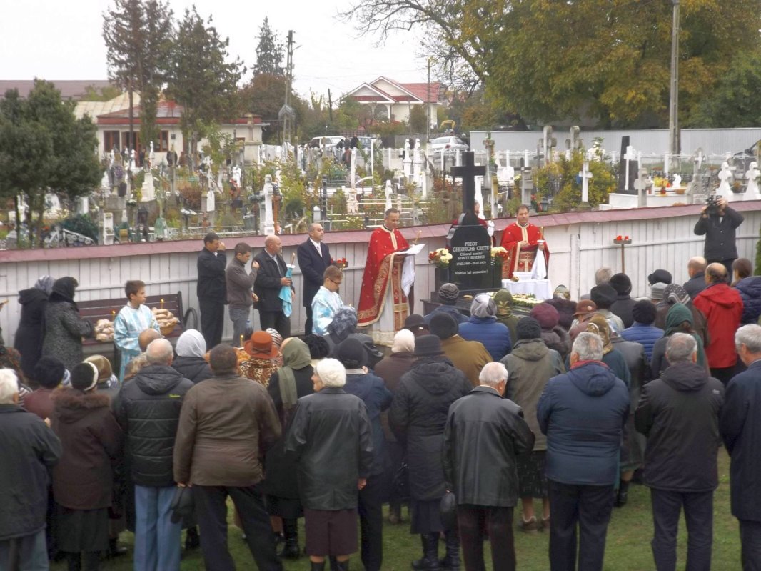 Ctitorul catedralei din Buhuşi, comemorat prin rugăciune 50445
