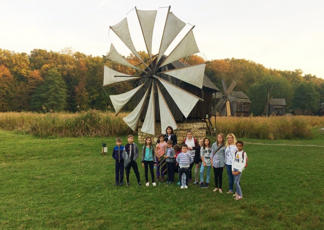 Activități cu tinerii de la Biserica „Sfânta Treime” din Cisnădie 50439