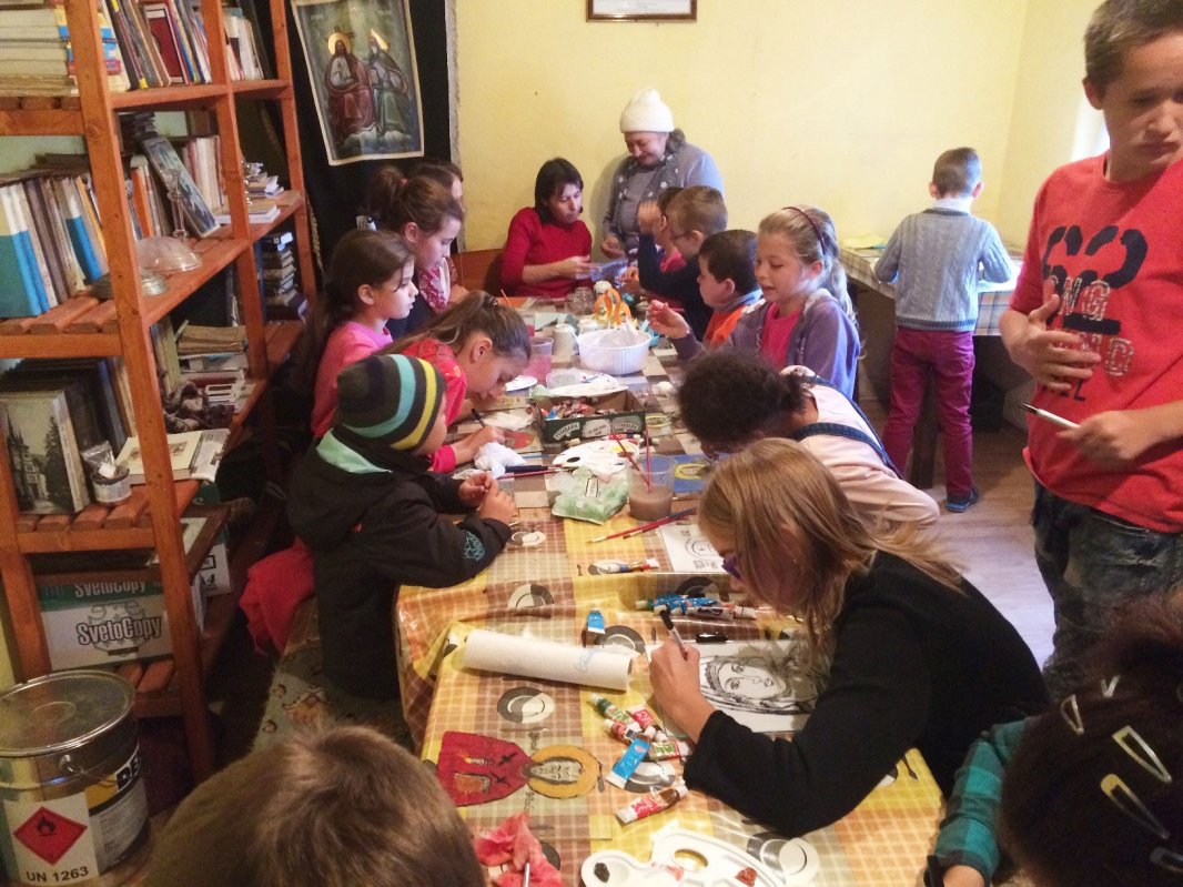 Activități cu tinerii de la Biserica „Sfânta Treime” din Cisnădie 50441