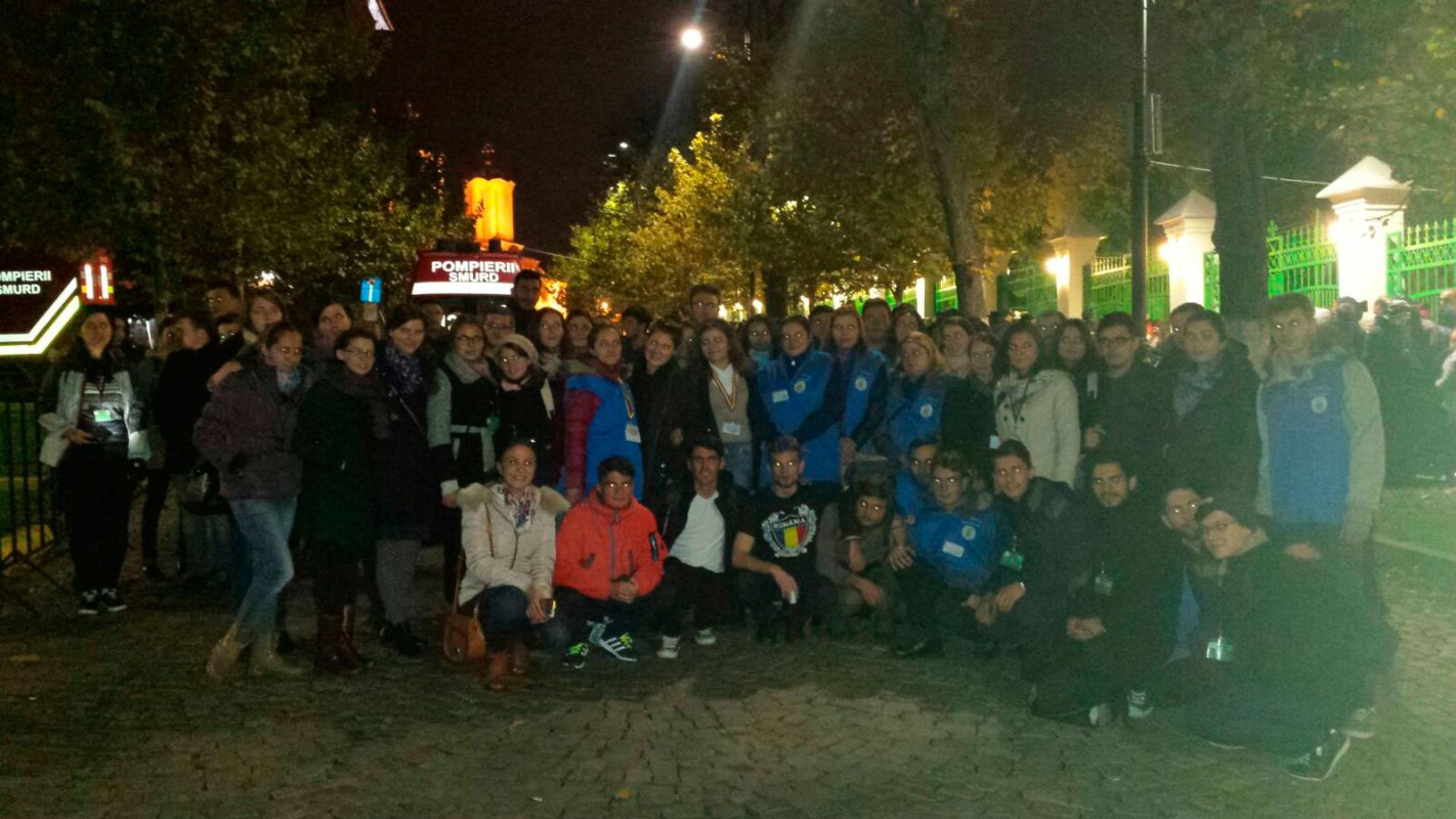 Peste 150 de voluntari, aproape de pelerini 50406