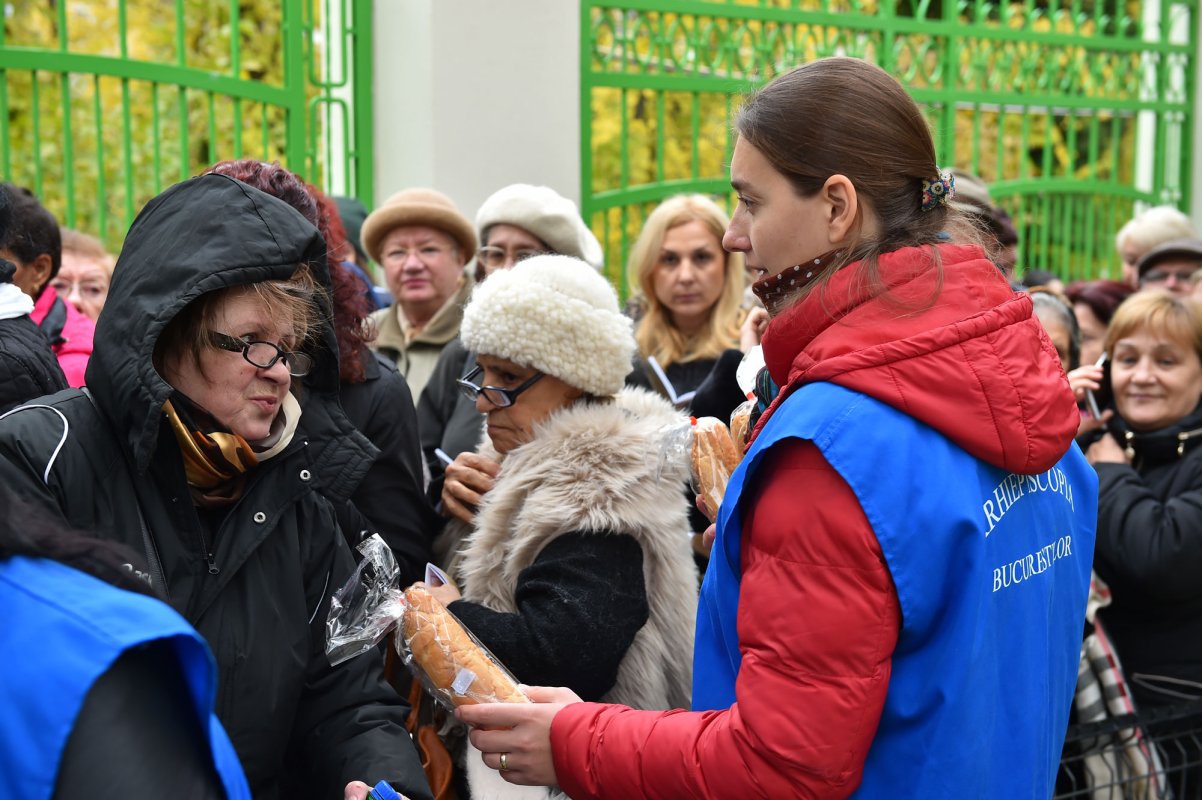 Protoieriile sectoarelor 1 şi 2 Capitală, alături de pelerini 50410