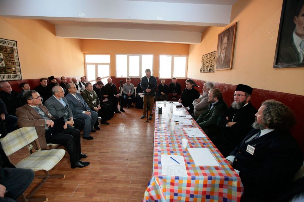 Simpozion despre ştiinţă şi religie, la Petrova, Maramureș 50431