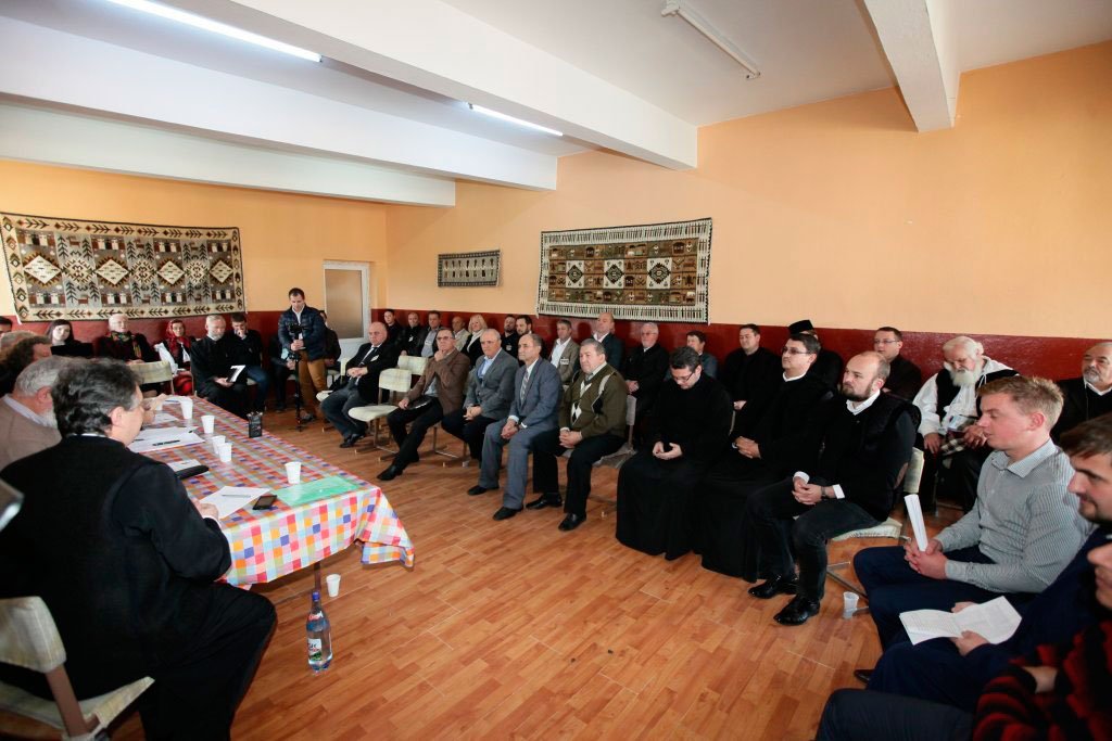 Simpozion despre ştiinţă şi religie, la Petrova, Maramureș 50432