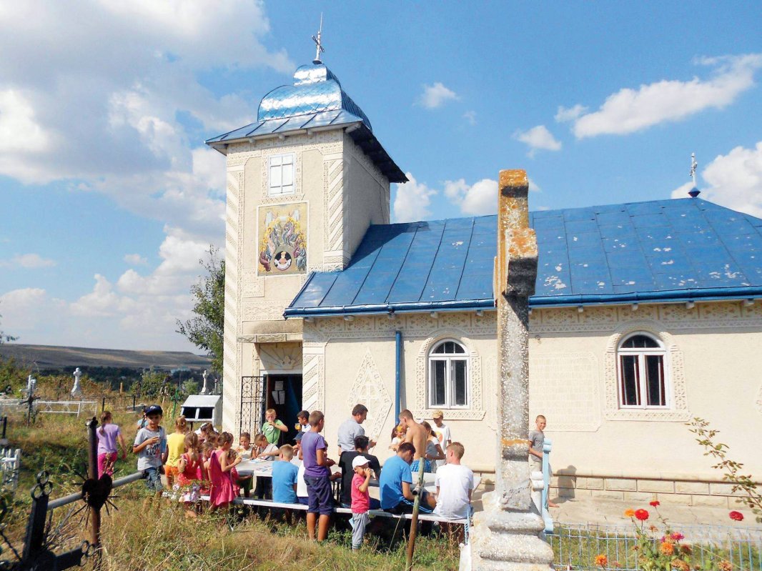 Comunitatea care a înţeles că totul se poate realiza prin muncă, jertfă şi dăruire 50319