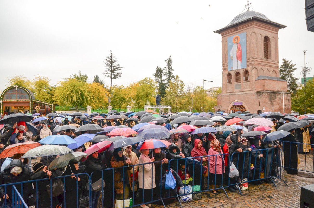 Mucenicul Dimitrie a unit în rugăciune români și greci 50328