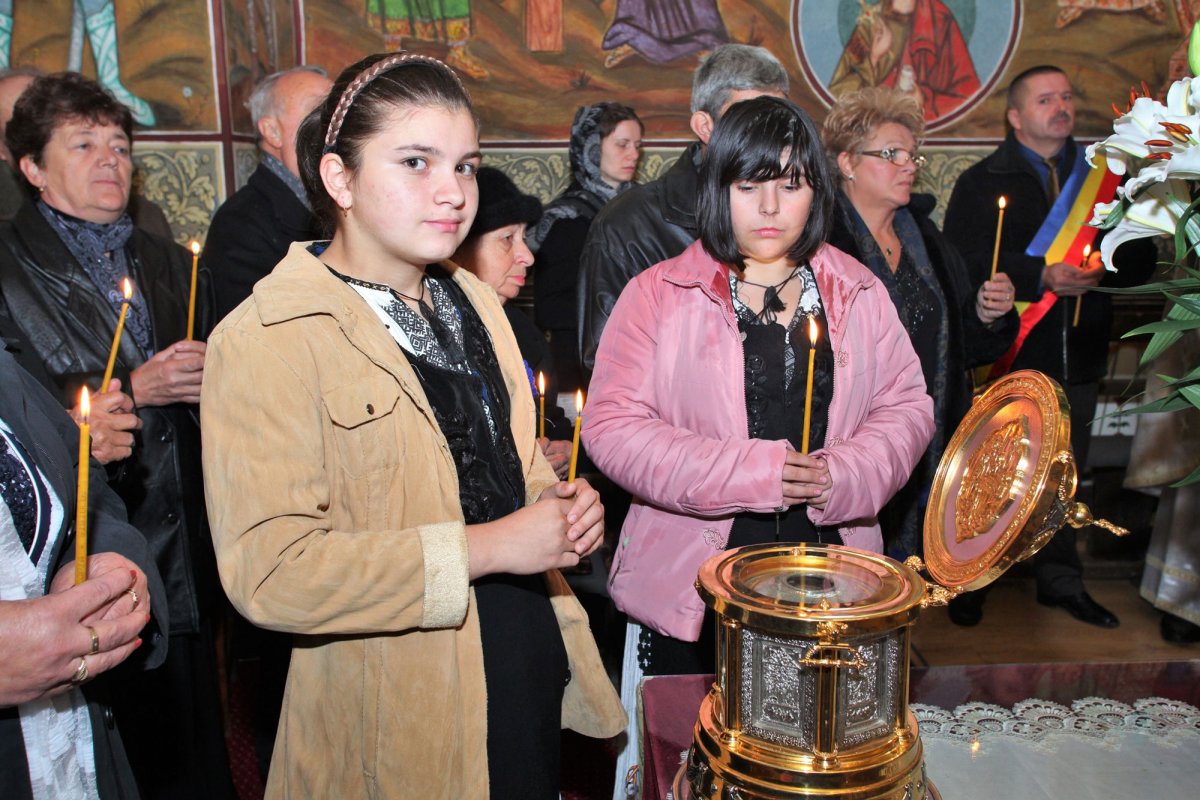 Sărbătoarea Sfântului Mare Mucenic Dimitrie, Izvorâtorul de Mir 50262