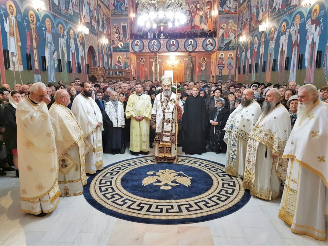 Sărbătoarea Sfântului Mare Mucenic Dimitrie, Izvorâtorul de Mir 50268