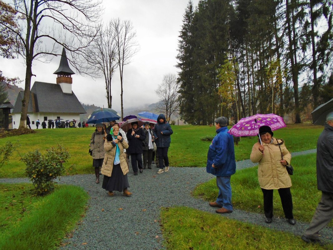 Pelerini clujeni la sfintele lăcașuri din Munții Apuseni 50238