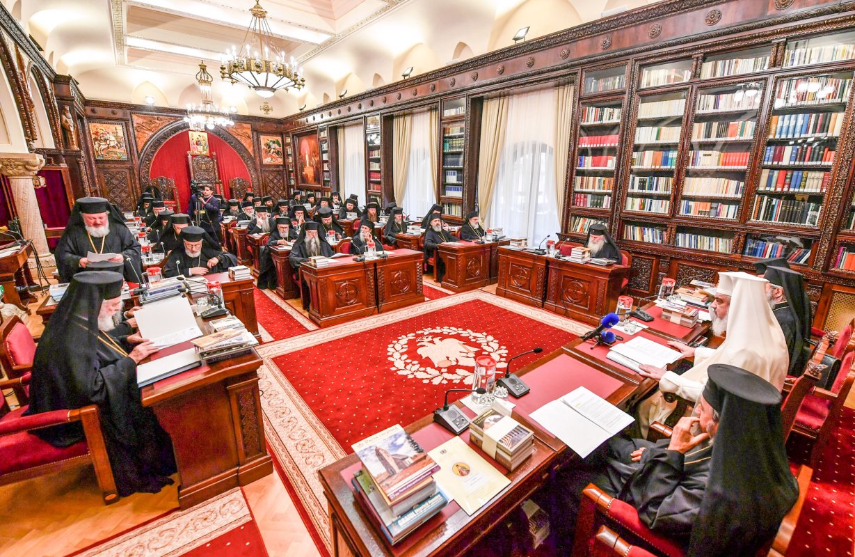 Sfântul Sinod întrunit în şedinţă 50194