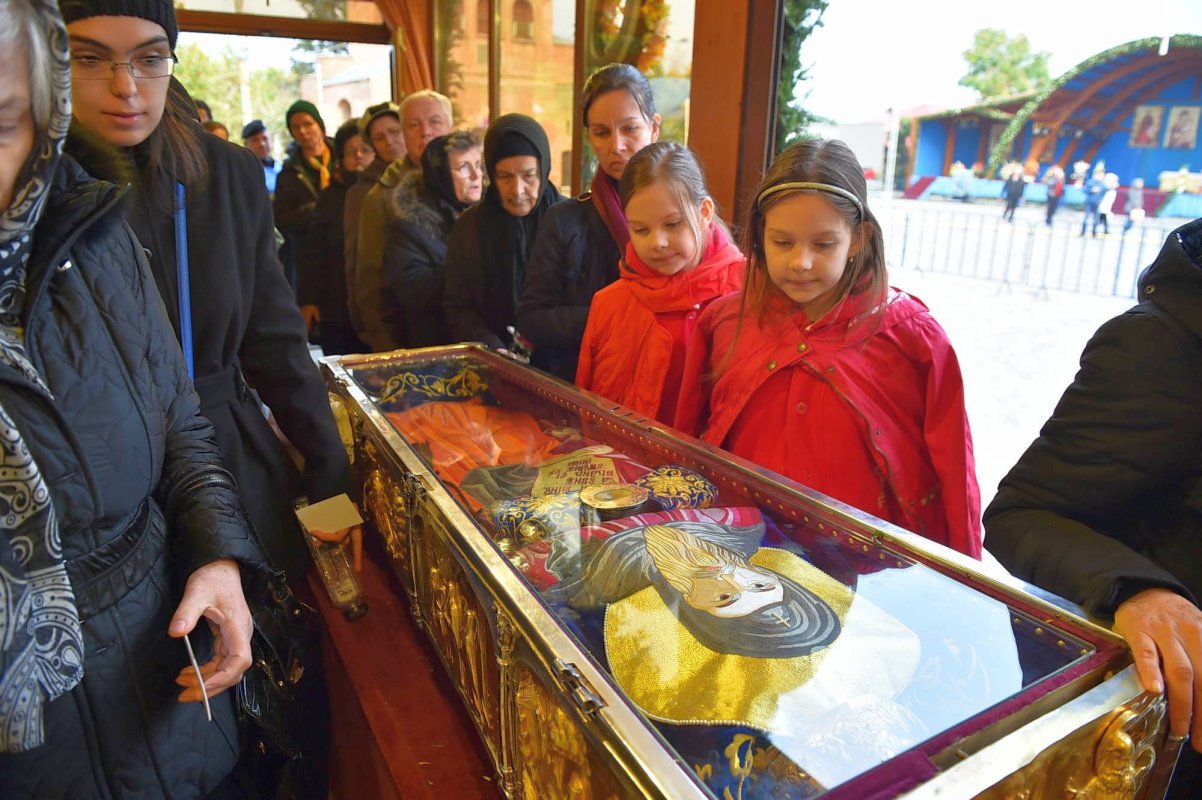 Rugăciunile către el nu rămân niciodată fără răspuns 50165