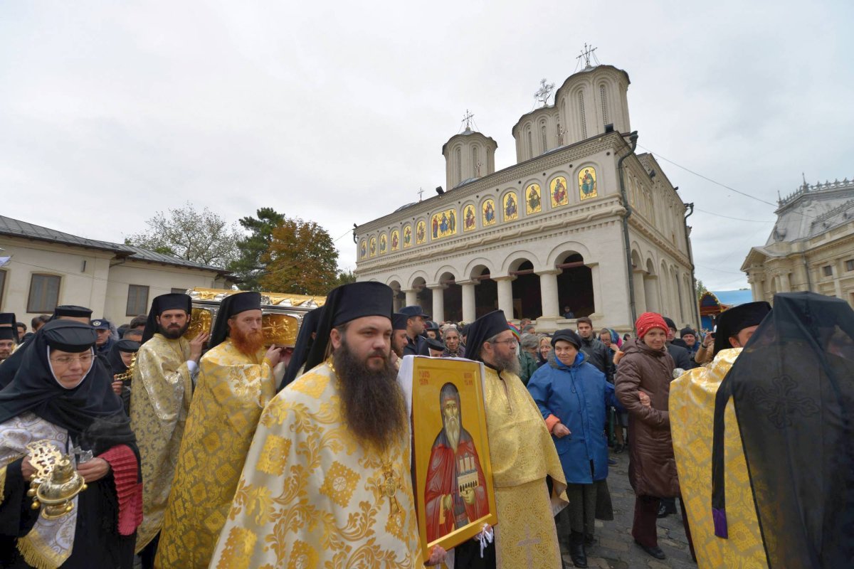 Trupul creștinilor după moarte și cinstirea moaștelor sfinților 50180