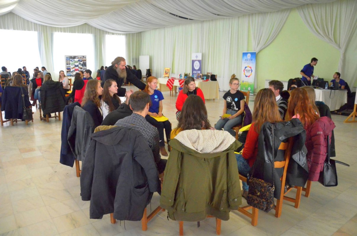 Întâlnire cu noii membri, organizată de ASCOR Iaşi 50071