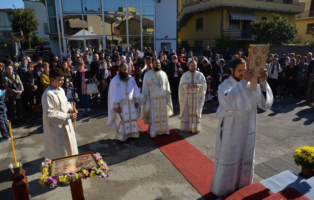 Maica Domnului, cinstită de românii din Italia 50019