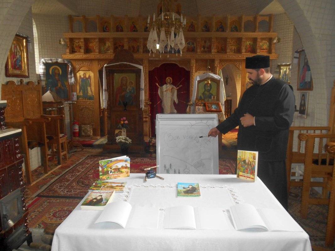 Proiectul misionar-educativ „Lumina din călimară“, în parohiile Chişcăreni şi Satu Nou 49996