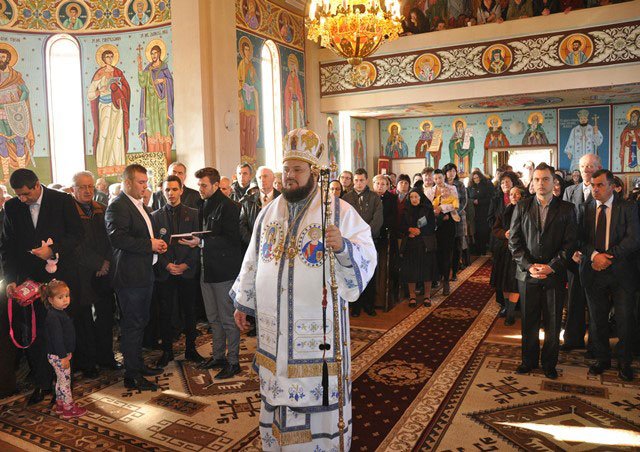 Resfințiri și binecuvântări în eparhii transilvane 50041