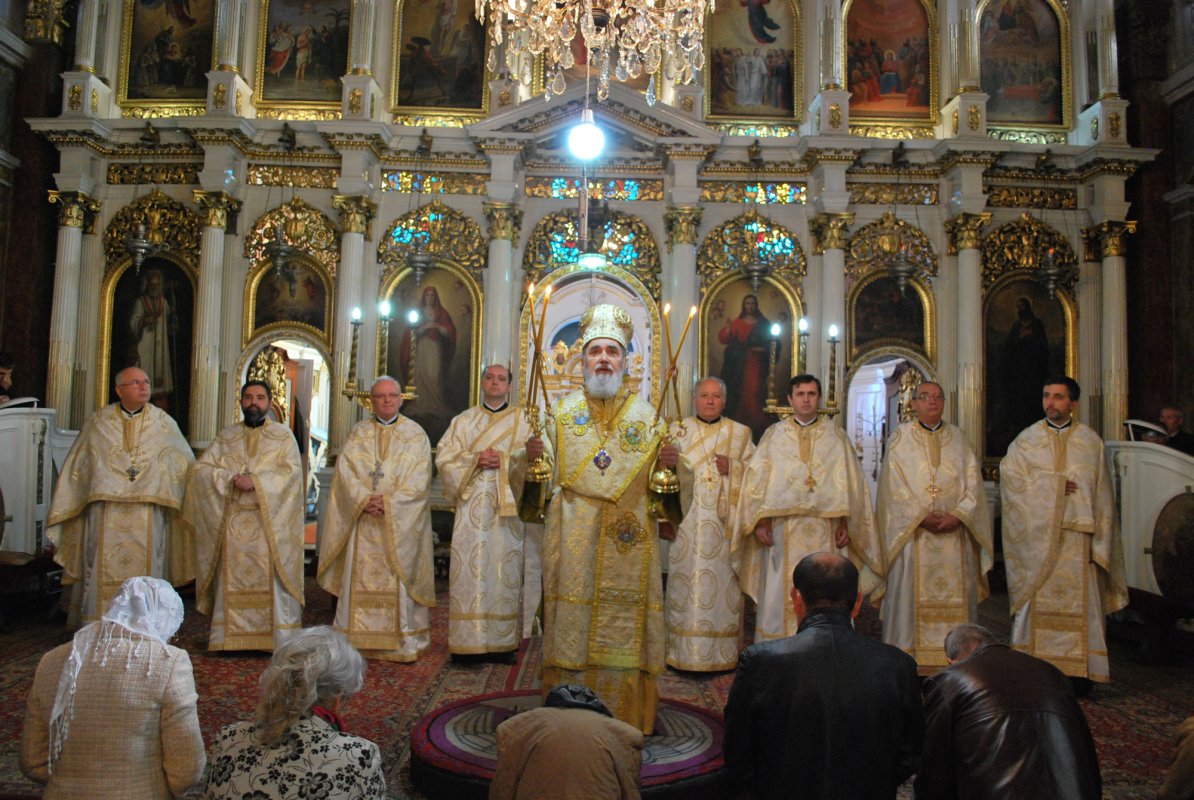 Slujiri arhierești în Mitropolia Banatului 50052