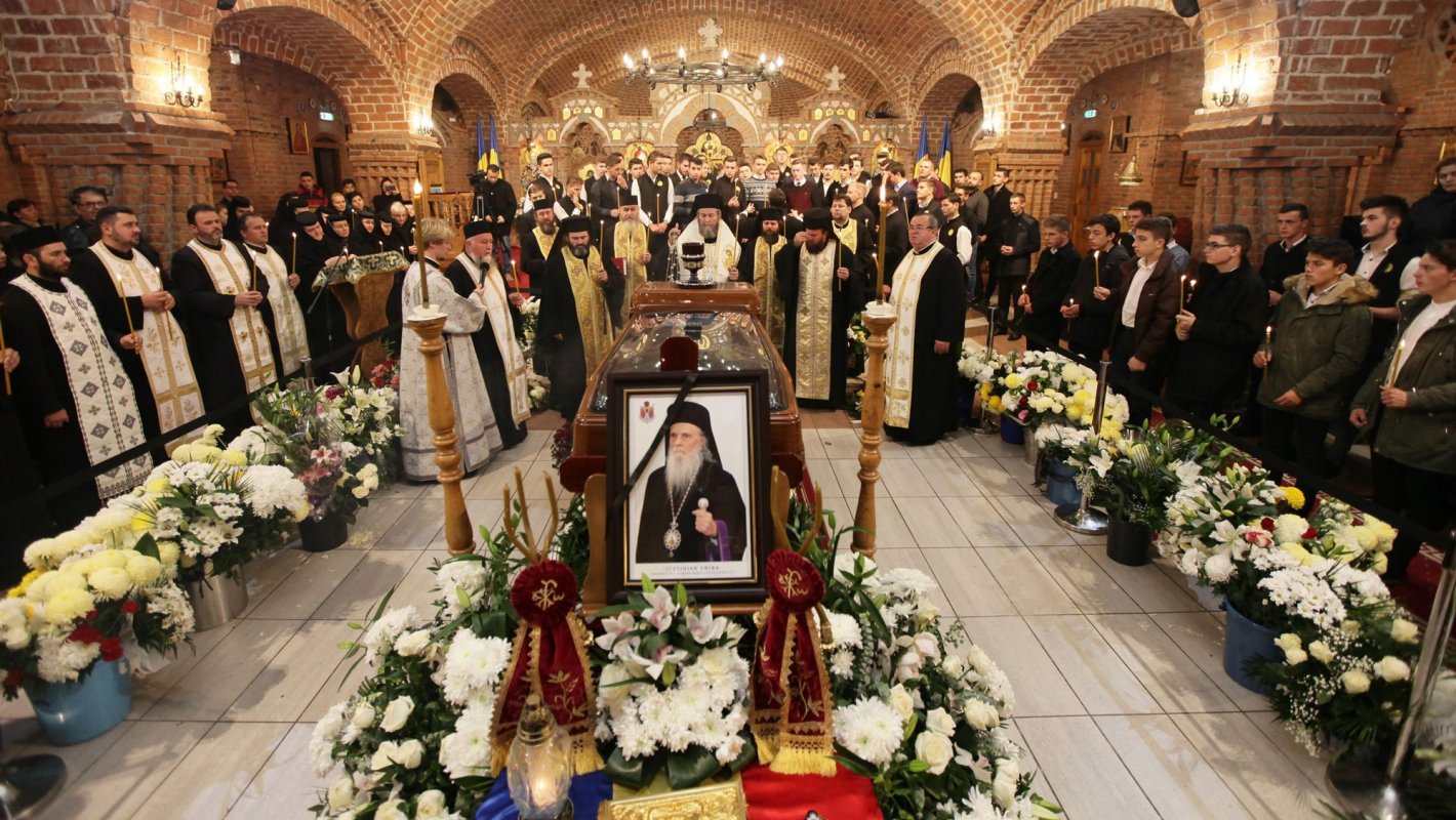 Priveghere la căpătâiul IPS Arhiepiscop Justinian, la Catedrala episcopală 49874