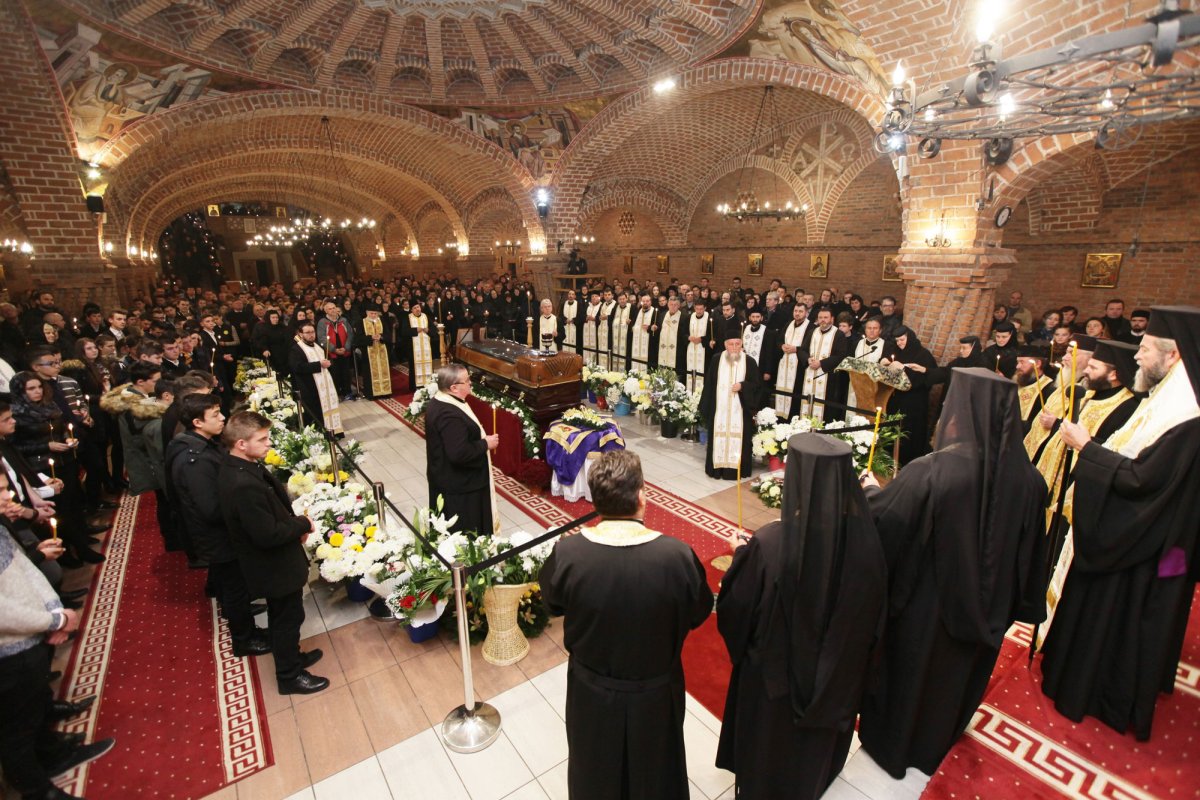 Priveghere la căpătâiul IPS Arhiepiscop Justinian, la Catedrala episcopală 49879