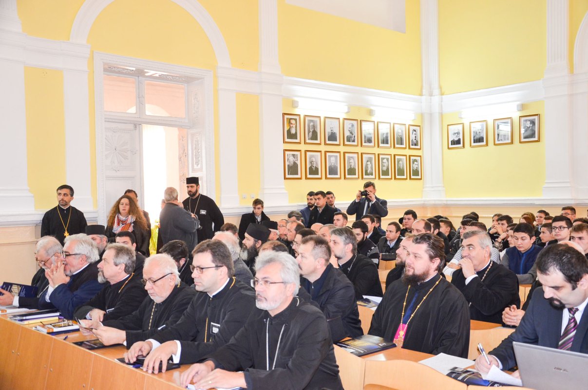 Simpozion teologic național la Arad 49901