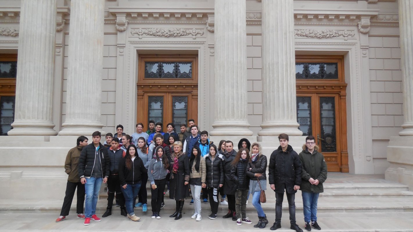 Peste 4.000 de turiști la Palatul Patriarhiei 49850