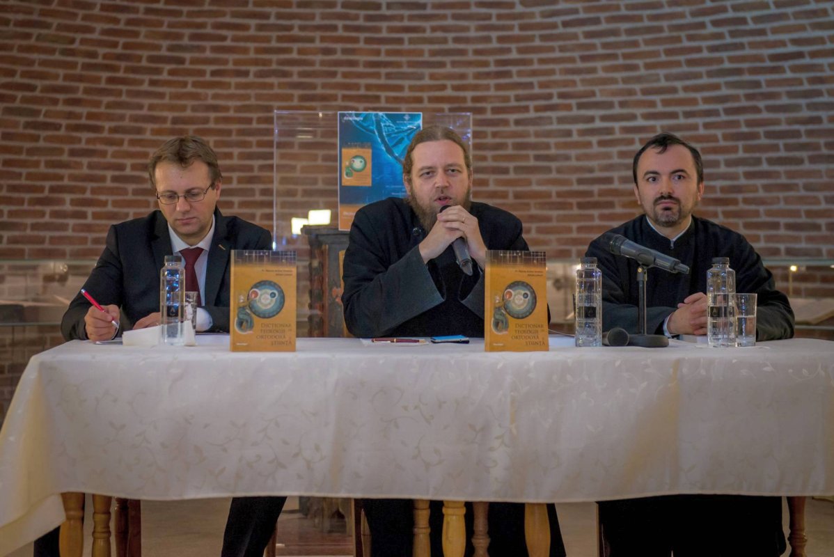 „Dicţionar de teologie ortodoxă şi ştiinţă“ 49686