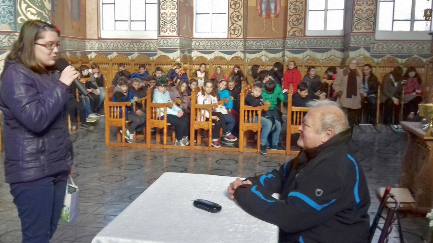 O nouă întâlnire cu elevii în parohia clujeană „Nașterea Domnului”    49634