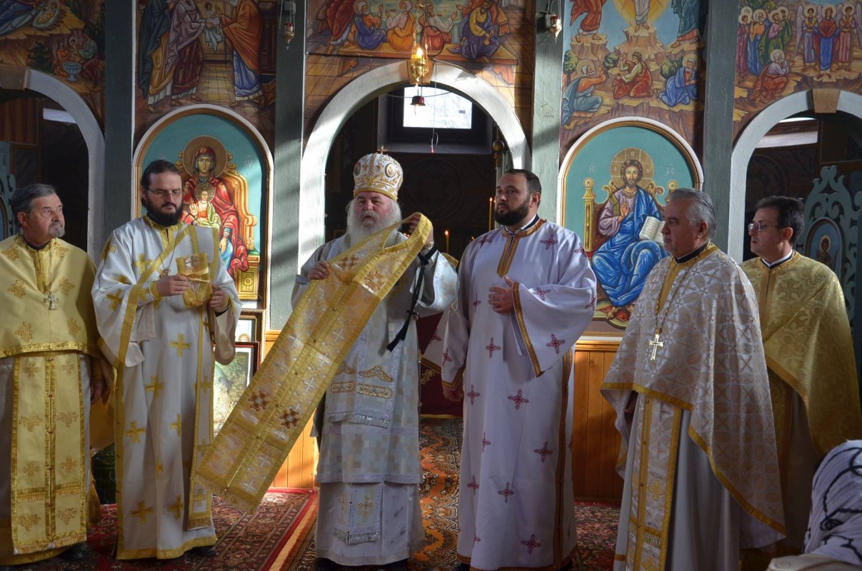 Slujirile ierarhilor bănățeni 49578