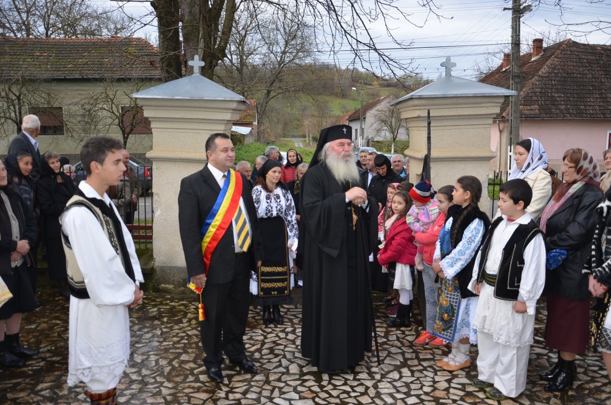 Slujirile ierarhilor bănățeni 49579