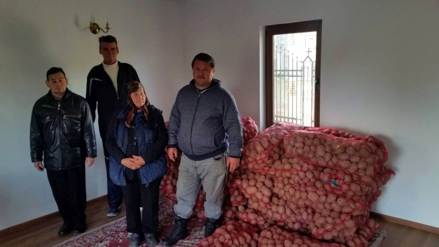 Acţiune social-filantropică în Parohia Izvoarele 49554