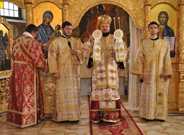 Târnosiri şi binecuvântări în Duminica a 24-a după Rusalii 49562