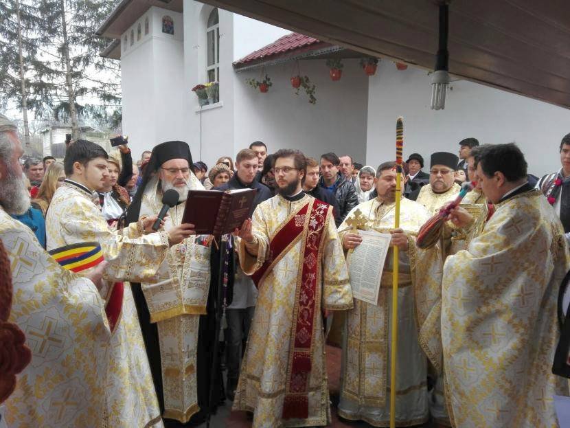 Binecuvântare arhierească în Parohia Luncani, Protoieria Bacău 49474