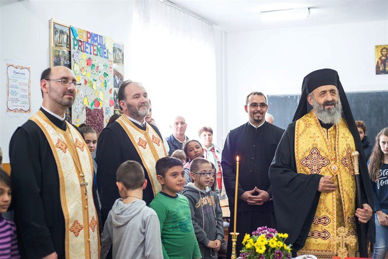 Sprijin pentru copiii aflaţi în risc de abandon şcolar, la Alba Iulia 49483