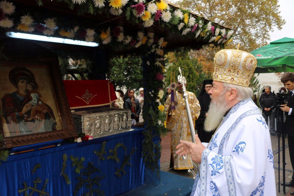 Pelerinaj la Mănăstirea „Sfinţii Voievozi” din Slobozia 49466